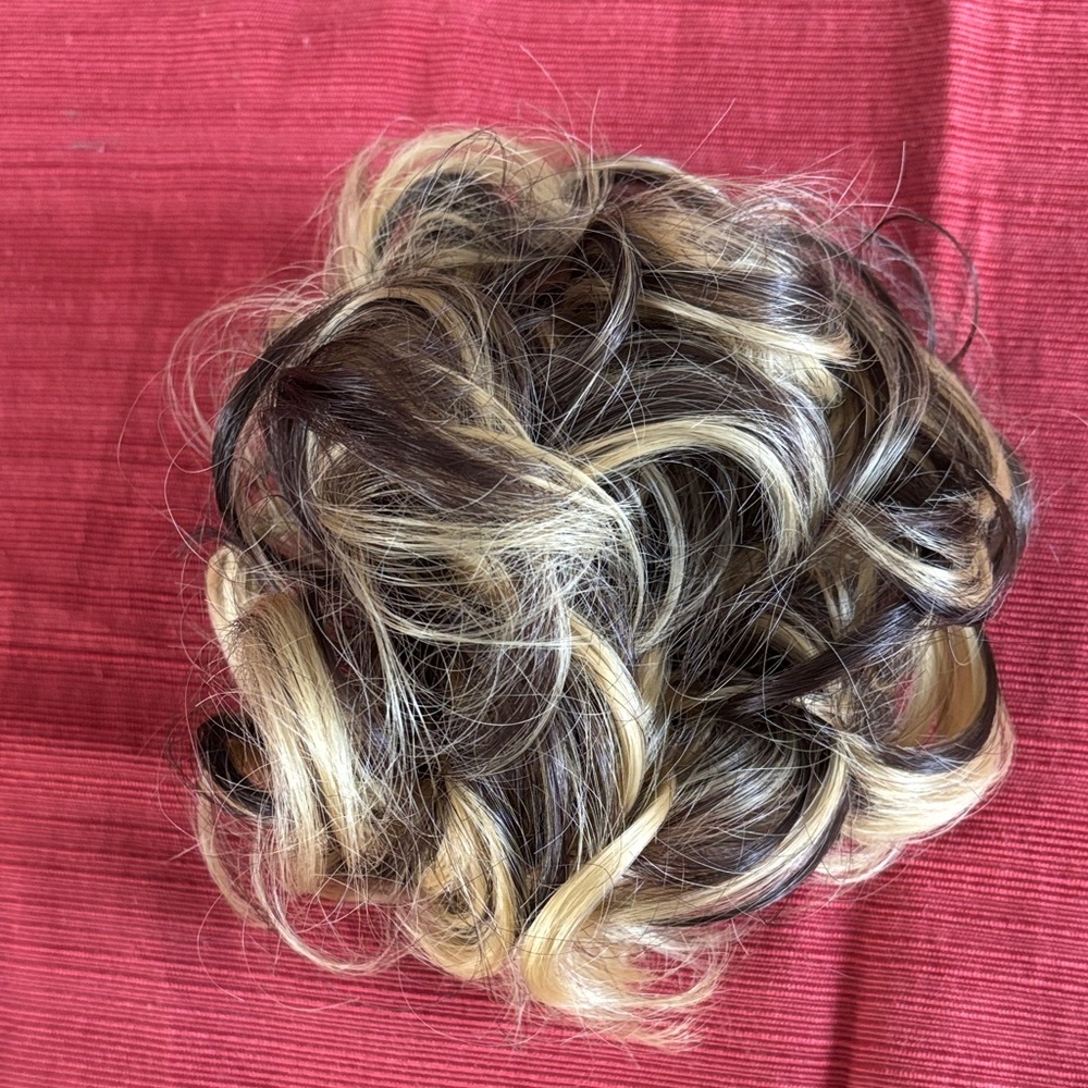 Stylish Blonde and Brown Hair Bun Extension